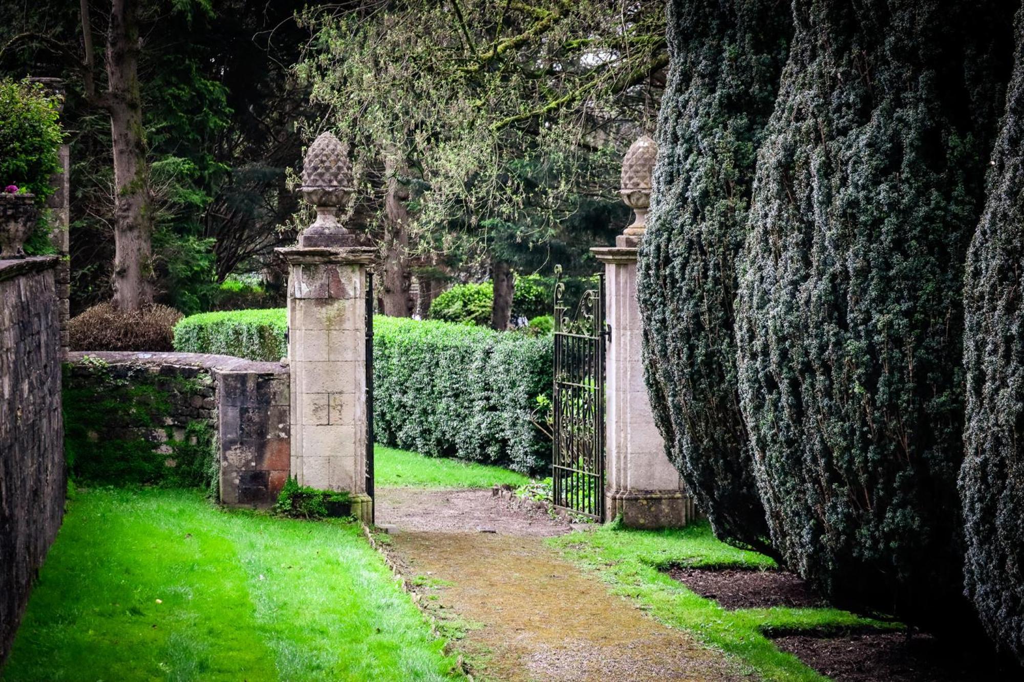 The Hall - Historic Grade I-Listed Jacobean Mansion Bradford-On-Avon Екстериор снимка