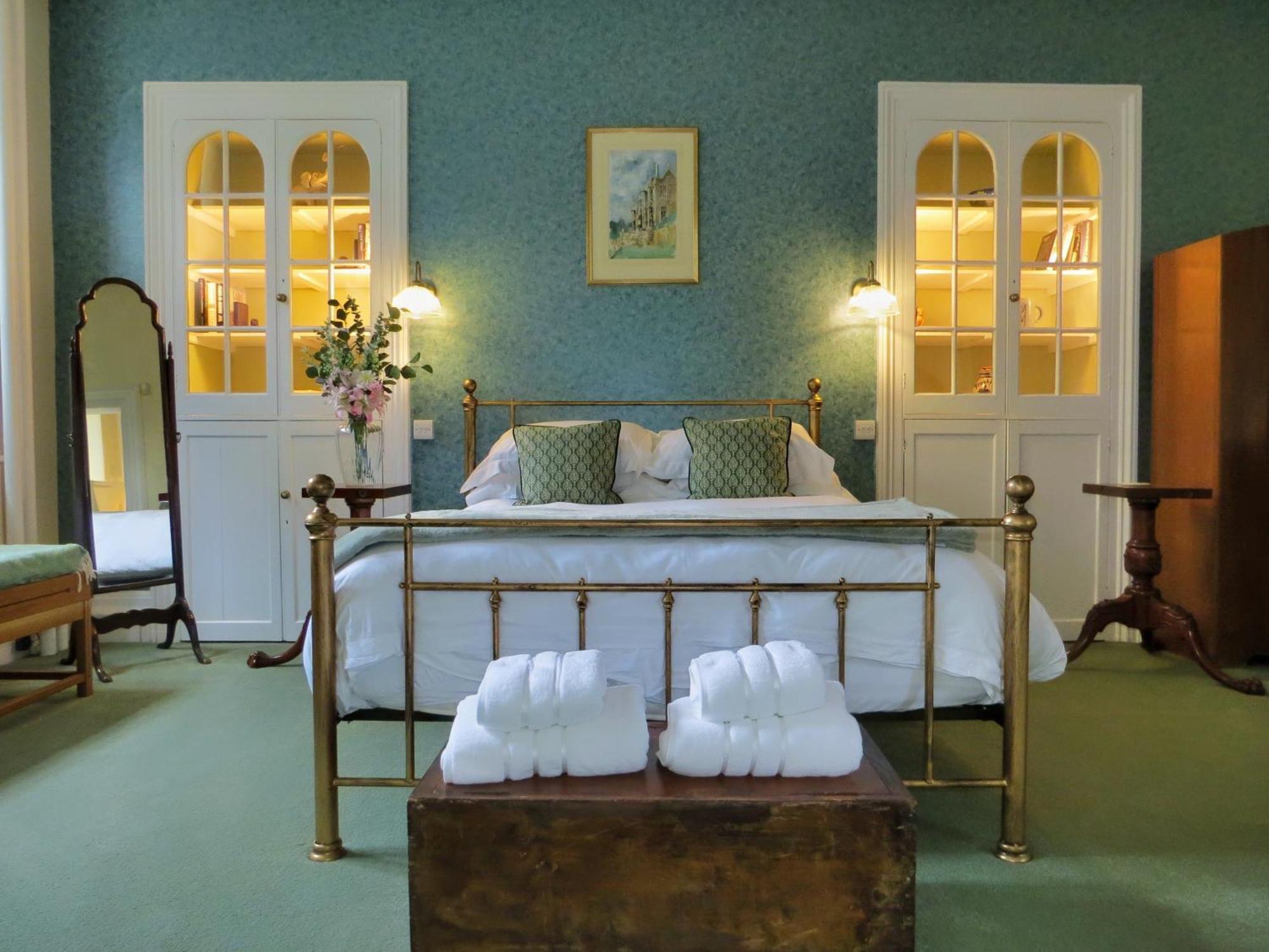 The Hall - Historic Grade I-Listed Jacobean Mansion Bradford-On-Avon Екстериор снимка